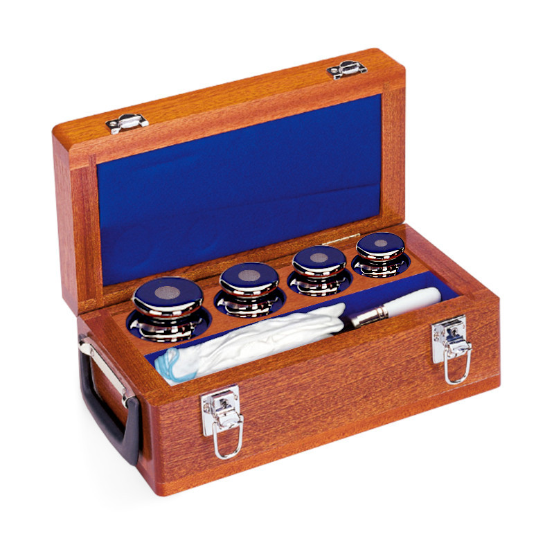 Cilíndrico con cámara de ajuste, juego (1 kg - 5 kg), caja de madera