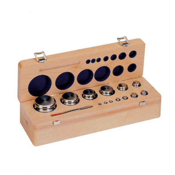 F1 Mass Standard - Knob Weights With Adjustment Chamber, Set (1 kg - 5 kg), Wooden Box › Pharma and Biotech Solutions