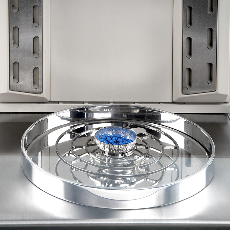 Weighing dishes for ultra-microbalances, microbalances and analytical balances